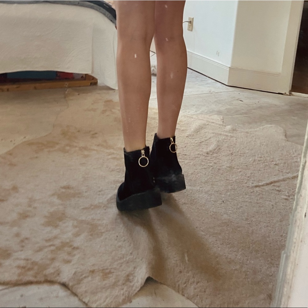 H&M platform ankle boot gold zip up